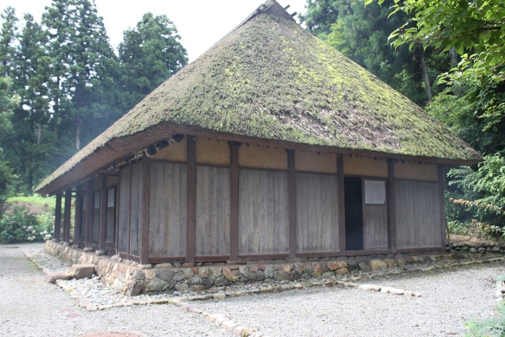 旧武石家住宅　「味噌蔵」「薪小屋」